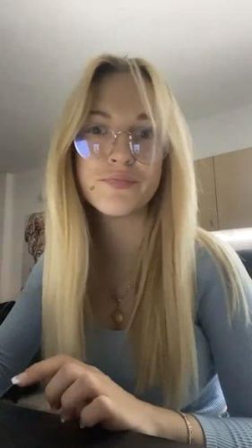 Female from USA - Florida