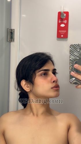 trans girl Halarizz 7257958