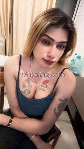 trans girl MuskanJ 9972477