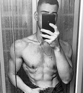 Valentinooo-7988770